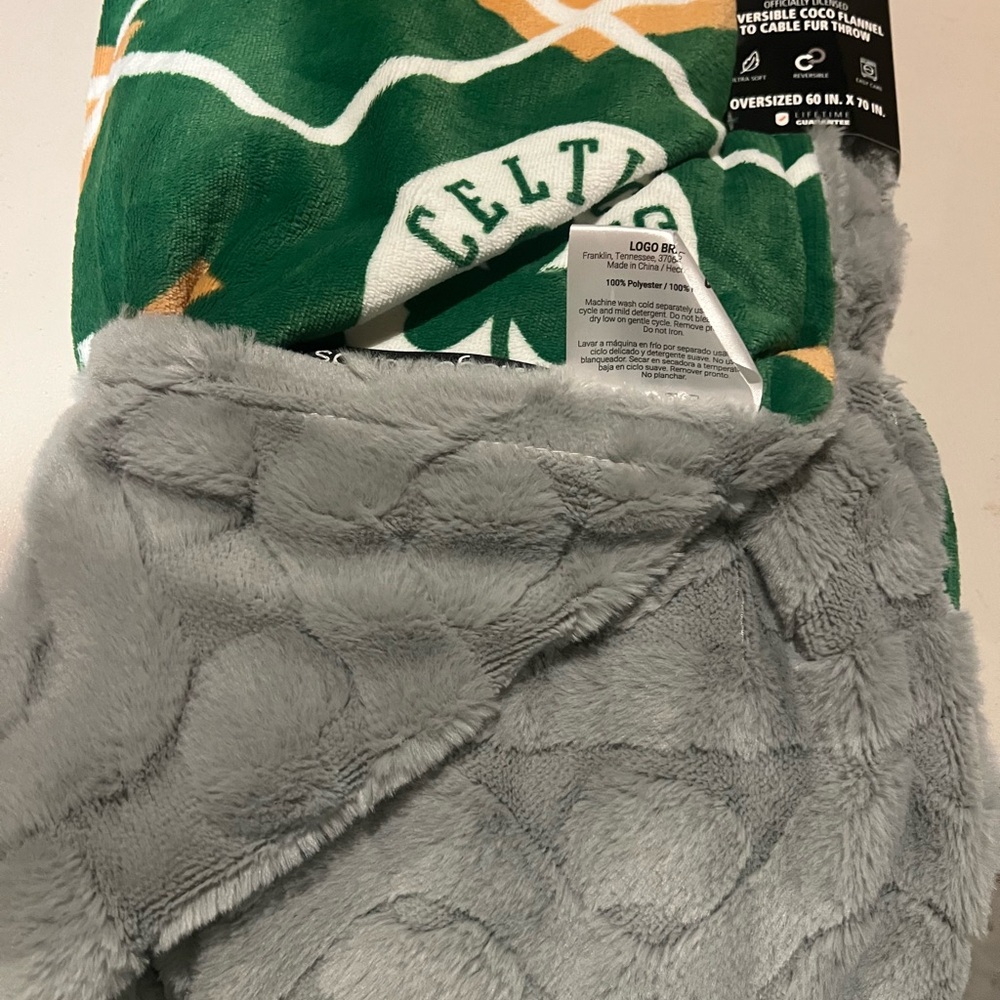 Celtics Green and Gray Oversized Blanket - Picture 2 of 5